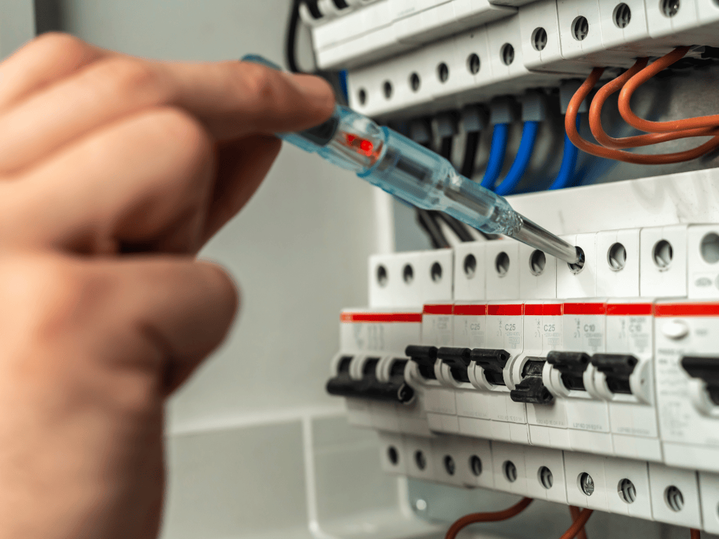 Перегрузка кабеля невидимая опасность возгорания – как ее распознать и предотвратить1 (3)