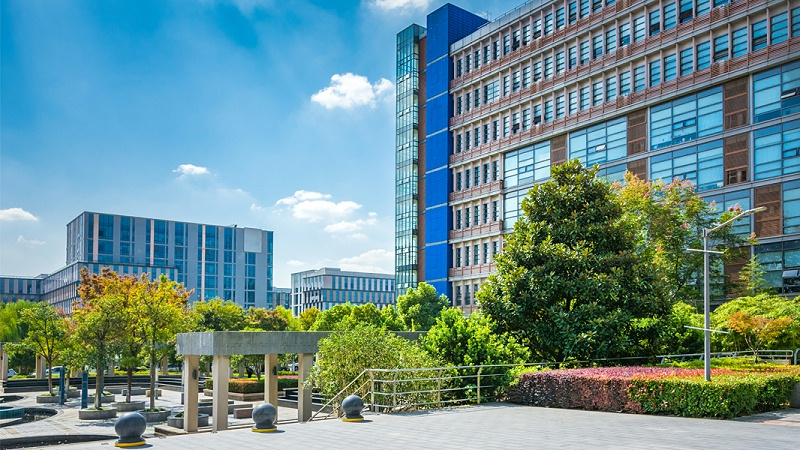 Циндао Хуацян Кабель Индивидуальное решение по прокладке кабельной сети для проекта Промышленный паркбытовойтехникиХайсенс(Шаньдун)2